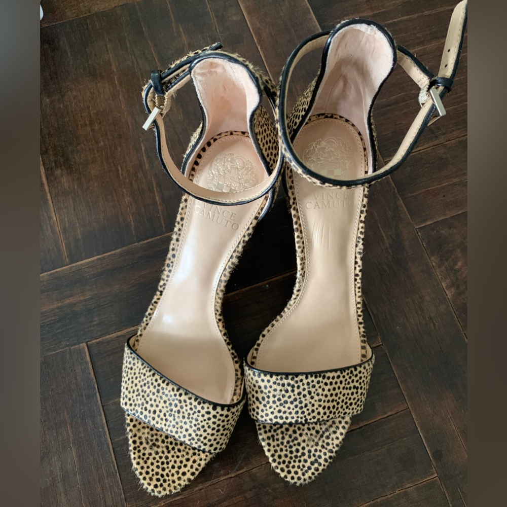 NEW Vince Camuto Cheetah Print Sandals 9.5M